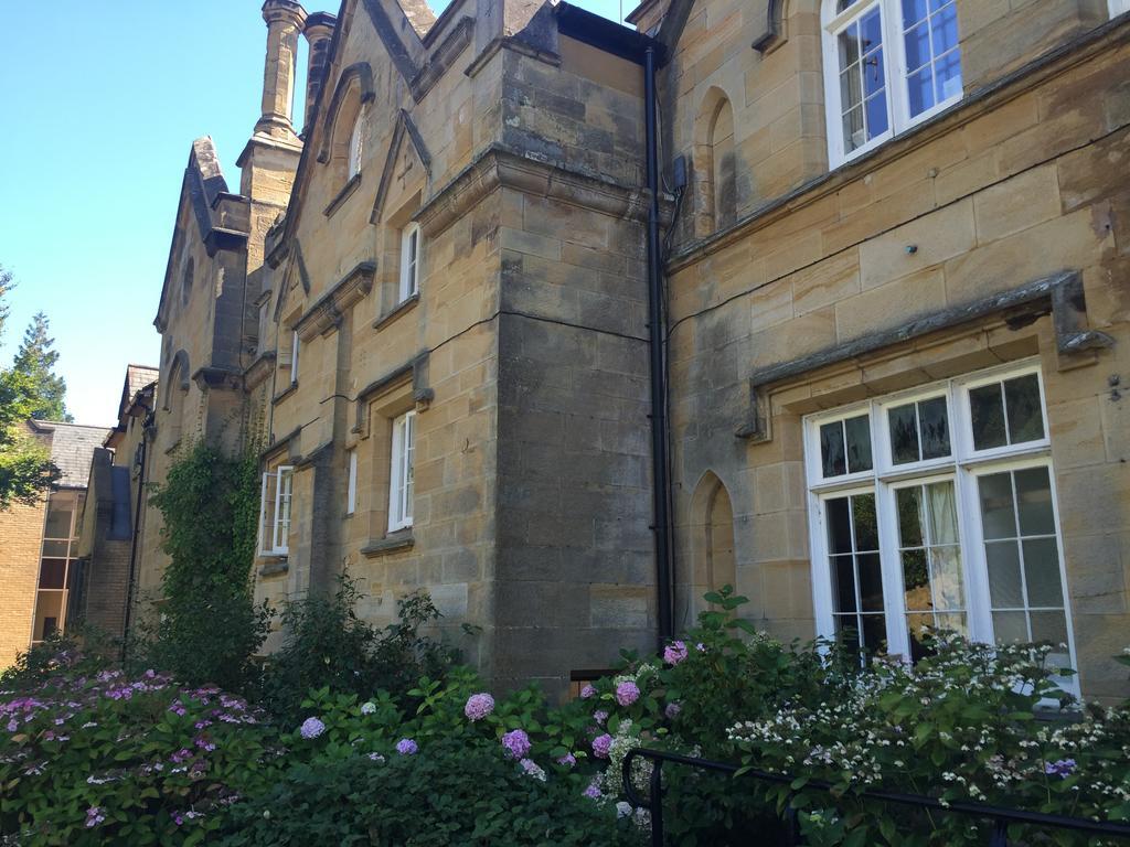 Hotel Burrswood Health And Wellbeing Royal Tunbridge Wells Exterior foto